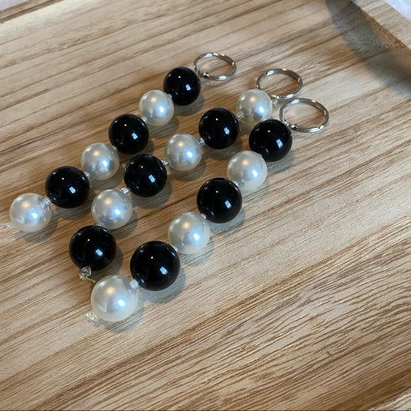 • Keychains• - Picture 3 of 3